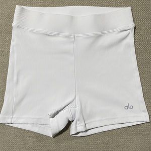 ALO white ribbed shorts